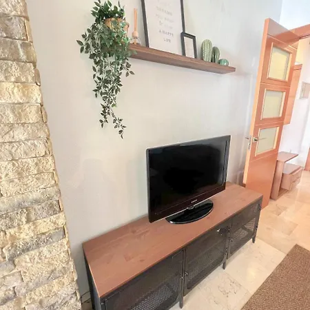 Large & Cozy Centrally *