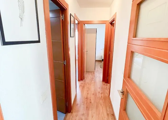 Large & Cozy Centrally Appartement Torremolinos