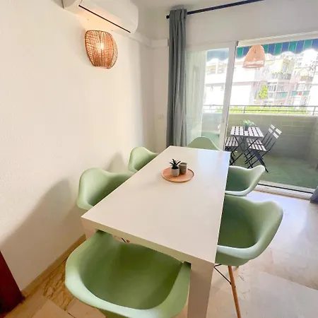 Large & Cozy Centrally 아파트