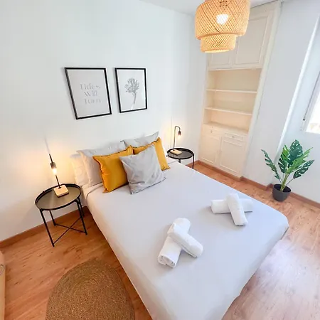 Appartement Large & Cozy Centrally