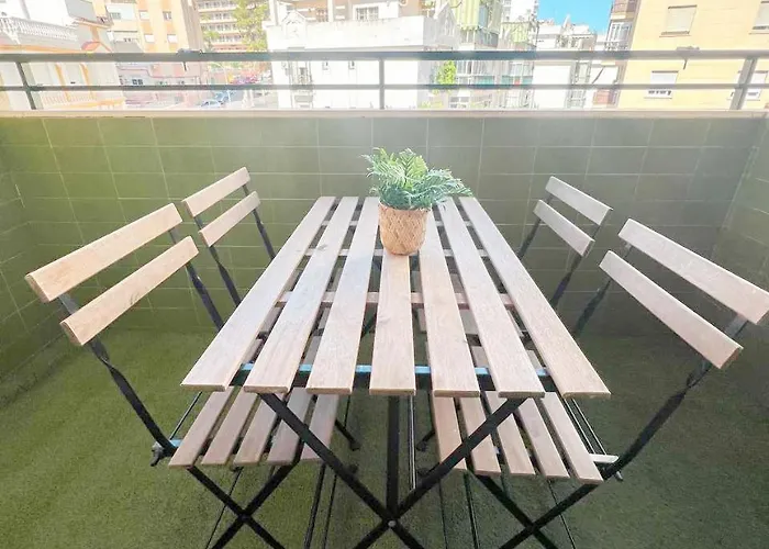 Large & Cozy Centrally